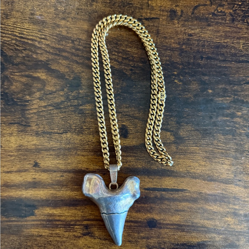 SOLD Dylanlex shark tooth Gold Chain 20 inch - Picture 2 of 4